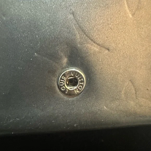 Louis Vuitton Key Case - Picture 8 of 12